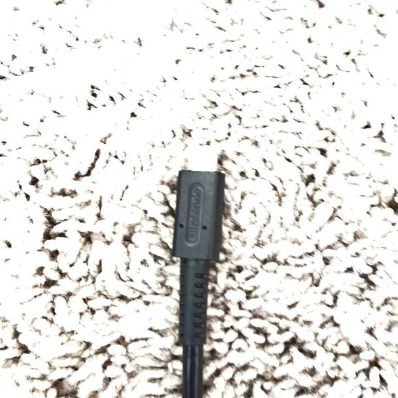 Nintendo Switch Pro Controller (with accesories mega bundle) - Picture 4 of 8